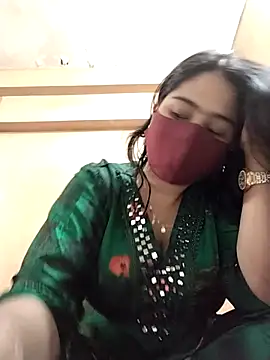 Magical Girl- online show from 03-09-25, 03:32