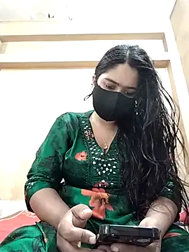 Magical Girl- online show from 10-22-25, 04:13