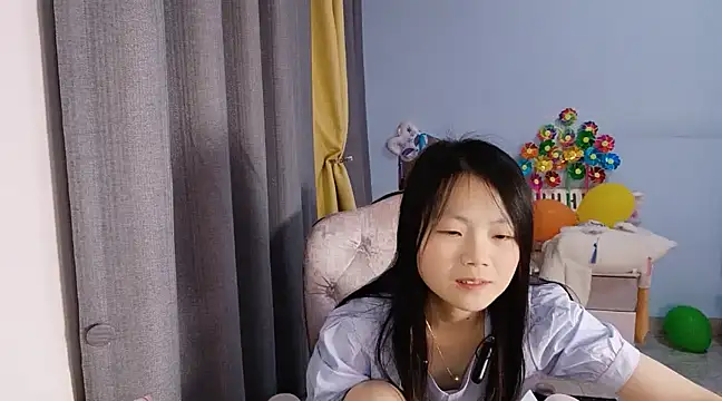 Snapshot of Lena-yyds chatting on 03-03-25, 04:35 Lena-yyds online show from 03-03-25, 04:35