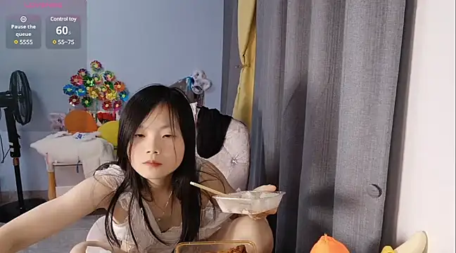 Snapshot of Lena-yyds chatting on 03-15-25, 04:57 Lena-yyds online show from 03-15-25, 04:57