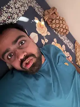 Indiangujjucpl online show from 10-15-25, 04:23