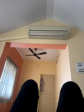 Indiangujjucpl online show from 10-28-25, 07:12