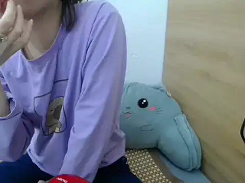 HotQueen online show from 01-16-25, 01:58