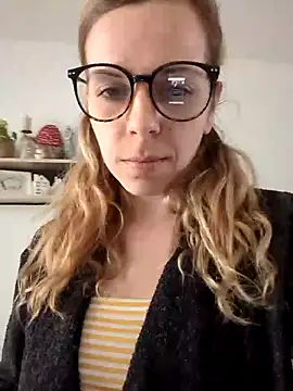 Snapshot of TerrasWildlife chatting on 03-11-25, 09:45 TerrasWildlife online show from 03-11-25, 09:45