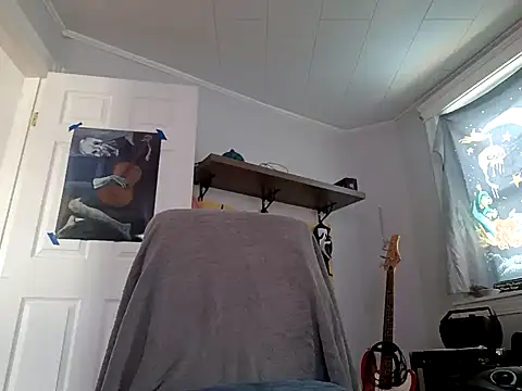 ChuckyyDee online show from 12-12-24, 02:33