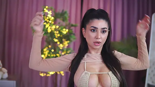 YemayaLuna online show from 12-19-24, 09:06