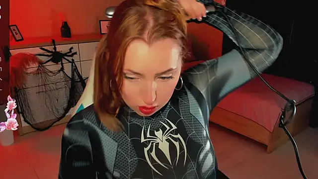 Jenny Luvv online show from 10-20-25, 08:15