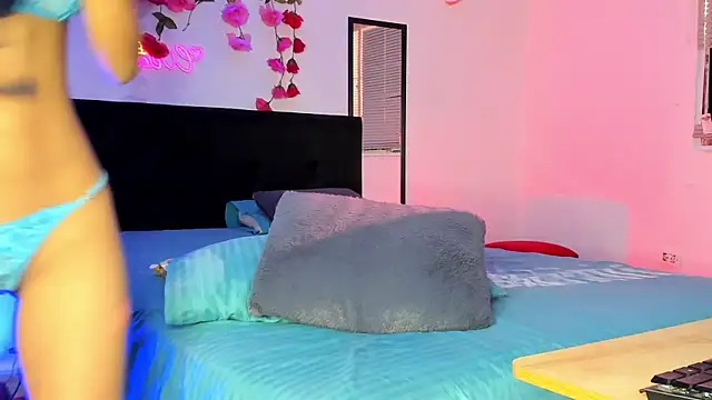 AlanaParker6  online show from 01-15-25, 01:20