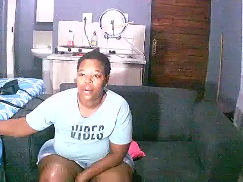 curvyloneah75 online show from 12-18-24, 07:08