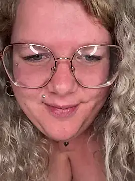 CurvyAnonymousGirl89 online show from 02-04-25, 08:38