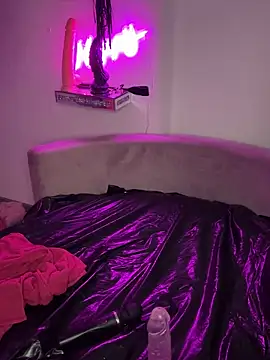 CurvyAnonymousGirl89 online show from 02-10-25, 08:42