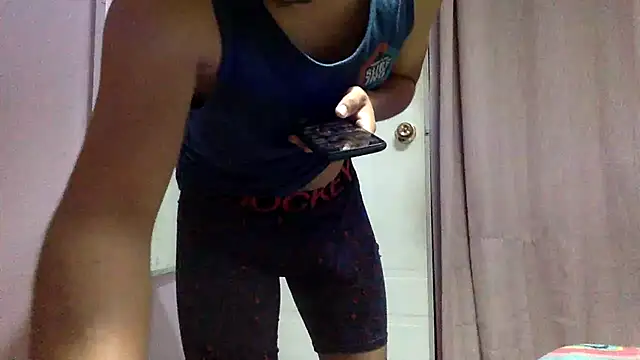 Snapshot of tula_chyk chatting on 10-30-25, 02:24 tula chyk online show from 10-30-25, 02:24