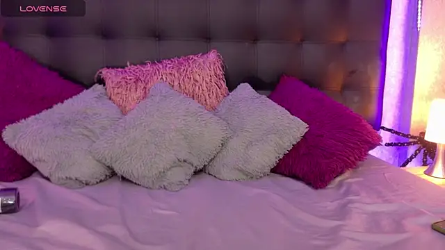 MeleekXXX  online show from 10-31-25, 06:53