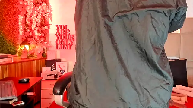 natacha  black  online show from 02-23-25, 01:02