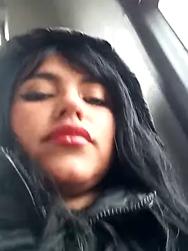 Snapshot of Naomy_veracruz_ chatting on 04-25-26, 01:41 Naomy veracruz online show from 04-25-26, 01:41