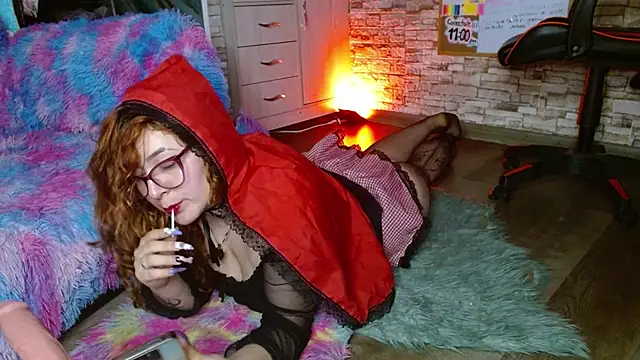 Snapshot of Meg4n_420 chatting on 10-16-25, 04:35 Meg4n 420 online show from 10-16-25, 04:35