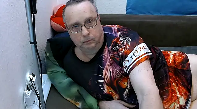 Manfred1012 online show from 02-26-25, 05:09