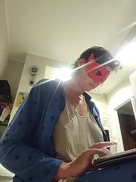 Snapshot of Vagabondainnamorata chatting on 10-12-25, 04:44 Vagabondainnamorata online show from 10-12-25, 04:44