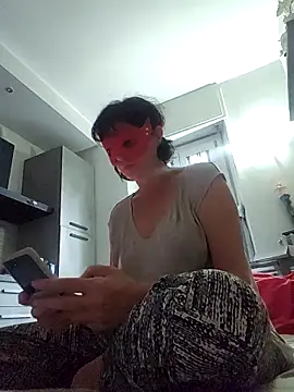 Snapshot of Vagabondainnamorata chatting on 10-13-25, 04:18 Vagabondainnamorata online show from 10-13-25, 04:18