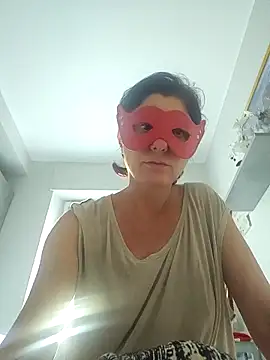 Snapshot of Vagabondainnamorata chatting on 10-15-25, 12:38 Vagabondainnamorata online show from 10-15-25, 12:38