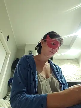 Snapshot of Vagabondainnamorata chatting on 11-03-25, 03:52 Vagabondainnamorata online show from 11-03-25, 03:52