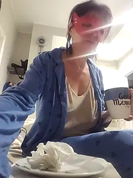 Snapshot of Vagabondainnamorata chatting on 11-11-25, 04:56 Vagabondainnamorata online show from 11-11-25, 04:56