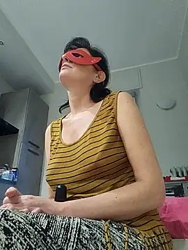 Vagabondainnamorata online show from 11-24-25, 03:45