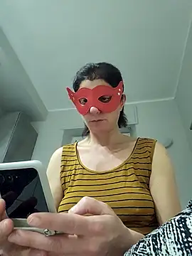 Snapshot of Vagabondainnamorata chatting on 02-17-26, 07:09 Vagabondainnamorata online show from 02-17-26, 07:09