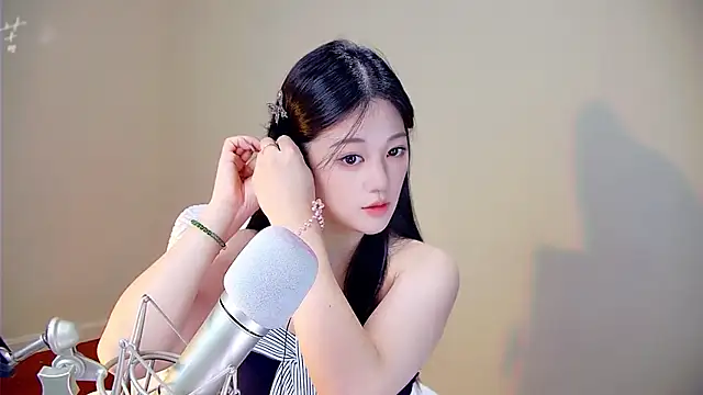 Snapshot of memeda chatting on 10-24-25, 03:08 memeda online show from 10-24-25, 03:08