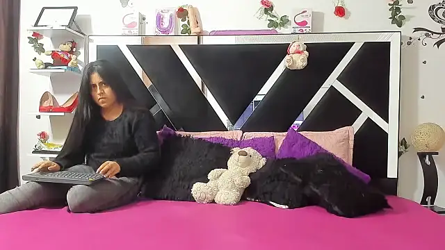 Snapshot of abby_eemily chatting on 09-15-25, 12:05 abby eemily online show from 09-15-25, 12:05