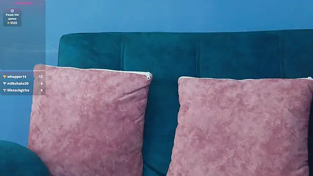 Snapshot of melany_blair chatting on 01-23-25, 10:44 melany blair online show from 01-23-25, 10:44