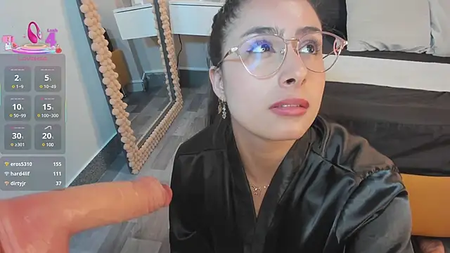 Julia Martinez  online show from 03-15-25, 02:34