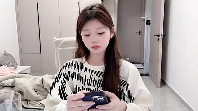 yangyang-1115 online show from 10-02-25, 05:25