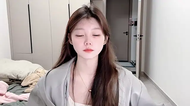 yangyang-1115 online show from 10-15-25, 04:12