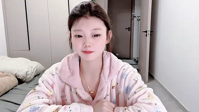 yangyang-1115 online show from 10-15-25, 04:18