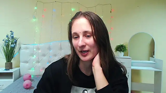 MichelLeee online show from 01-28-25, 12:22
