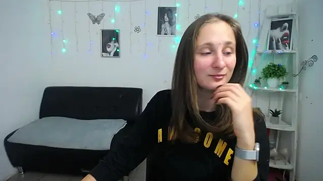 MichelLeee online show from 10-03-25, 11:29