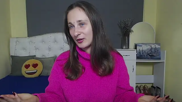 MichelLeee online show from 11-10-25, 12:26