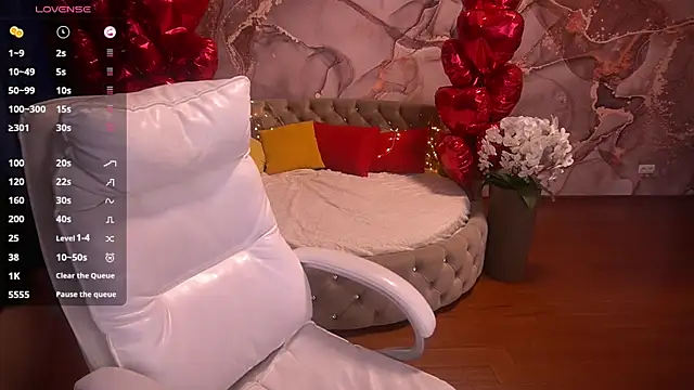 DreamyLinaa online show from 02-22-25, 07:12