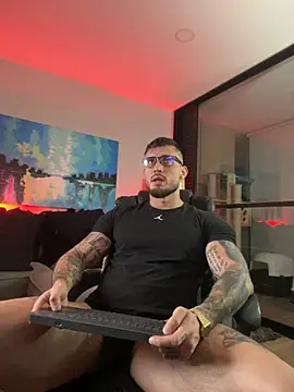 Snapshot of DimitriSullivan_ chatting on 03-05-25, 01:31 DimitriSullivan online show from 03-05-25, 01:31