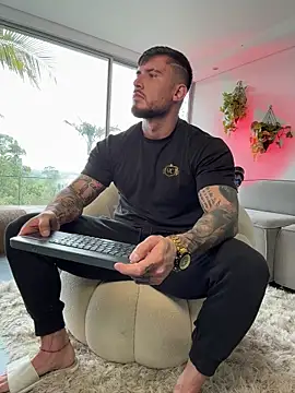 DimitriSullivan  online show from 12-04-25, 01:42