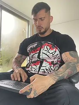 DimitriSullivan  online show from 02-03-26, 01:05