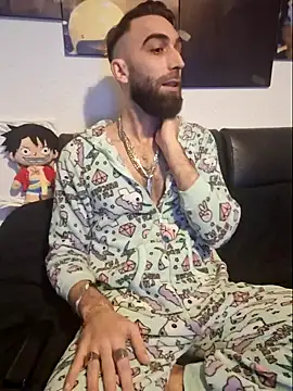 Snapshot of DaWoD030 chatting on 12-24-24, 01:27 DaWoD030 online show from 12-24-24, 01:27