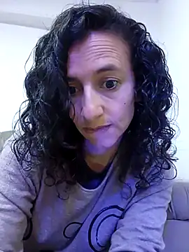 AriannaRussell  online show from 06-18-26, 12:42