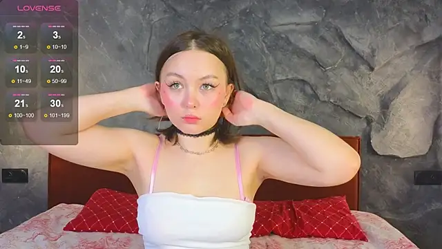 GwendolynFinch online show from 02-10-25, 01:03