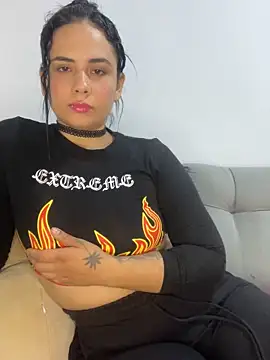 Leyna Kenet online show from 02-24-25, 04:16