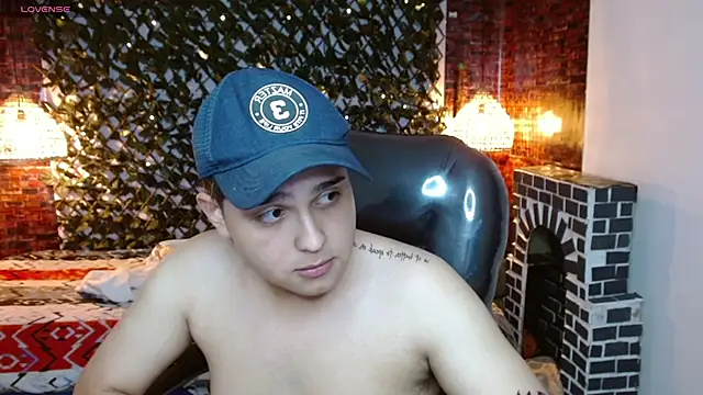 Snapshot of AndrewPherson chatting on 01-13-25, 08:15 AndrewPherson online show from 01-13-25, 08:15