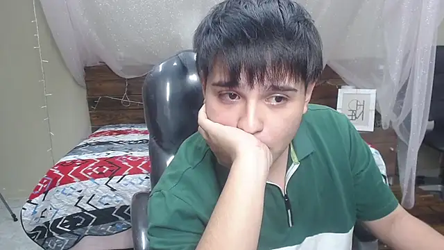 Snapshot of AndrewPherson chatting on 02-09-25, 12:08 AndrewPherson online show from 02-09-25, 12:08