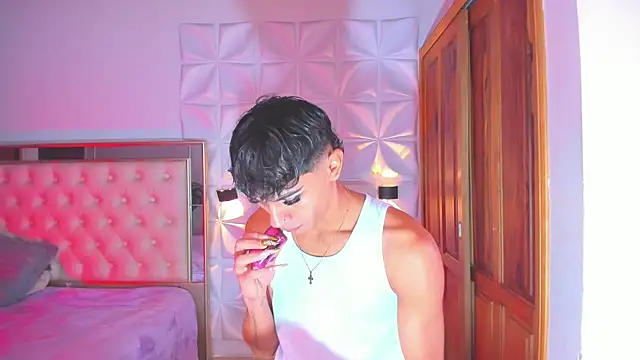 Snapshot of im_sebaslopez chatting on 03-27-26, 07:57 im sebaslopez online show from 03-27-26, 07:57