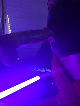 Snapshot of lebizuteur978 chatting on 11-13-25, 06:51 lebizuteur978 online show from 11-13-25, 06:51